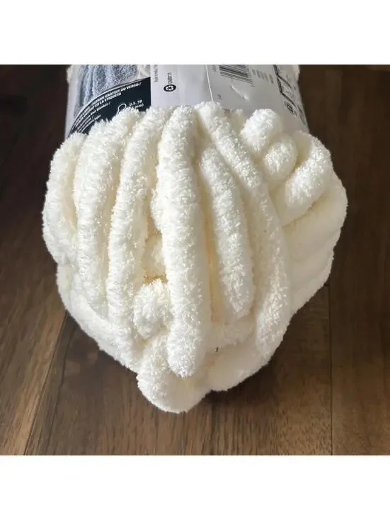 Bernat Big Blanket Yarn Yarnspirations 32 Yd Vintage White Cream Knitting #7 - Picture 4 of 5